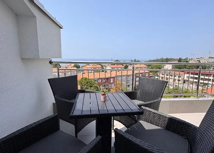 Апартаменты Cityview Retreat *