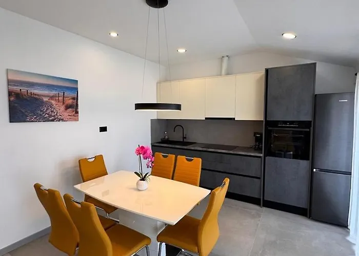 Cityview Retreat 포레치